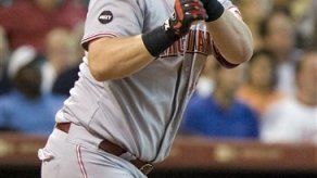 Diamondbacks adquieren al jardinero Dunn de los Rojos