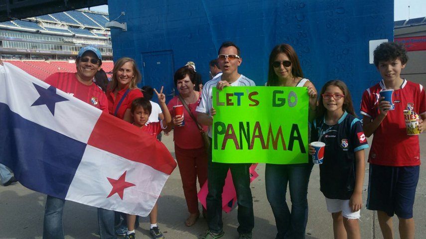 La Marea Roja apoyando a Panamá en Copa Oro