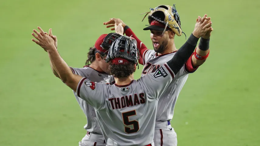 MLB: Diamondbacks ponen a Dodgers al borde de la eliminación