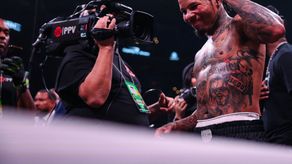 Gervonta Davis retiene título mundial de peso ligero