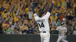 Félix Hernández se despide de Seattle