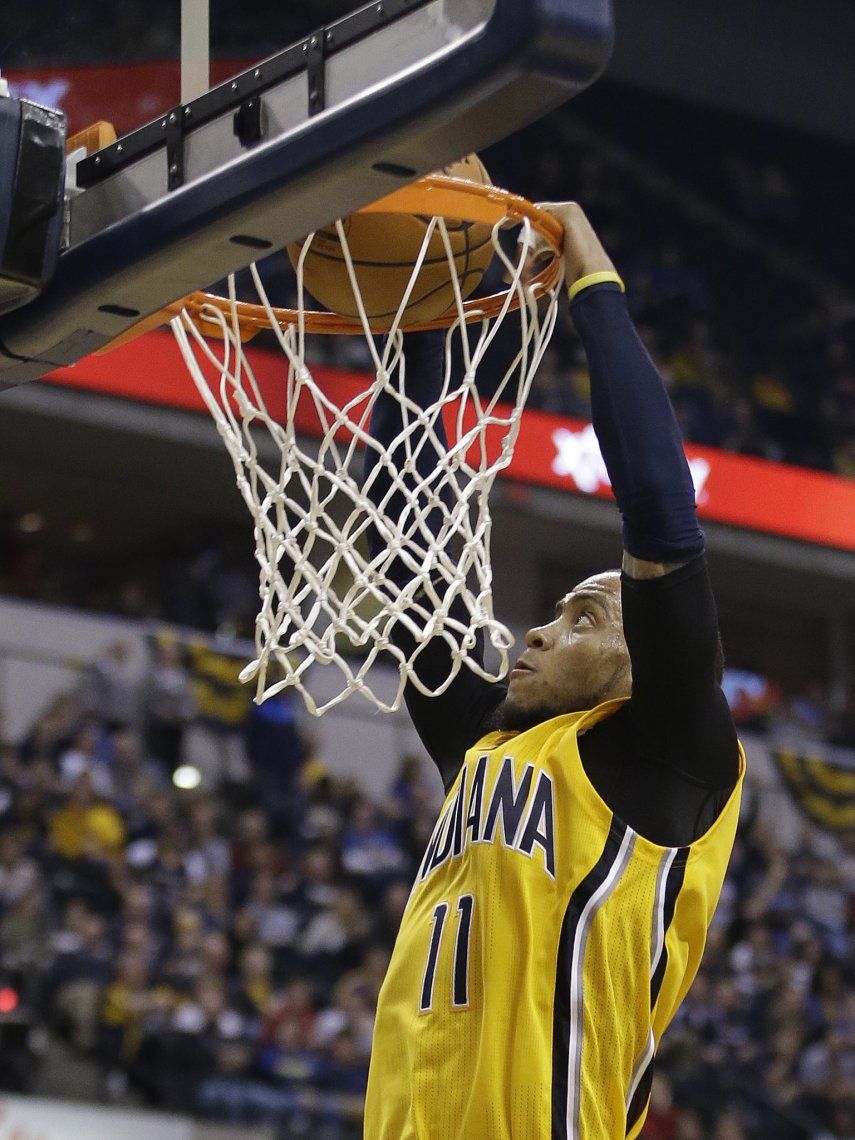 Ellis y George lideran victoria de Pacers ante Mavericks