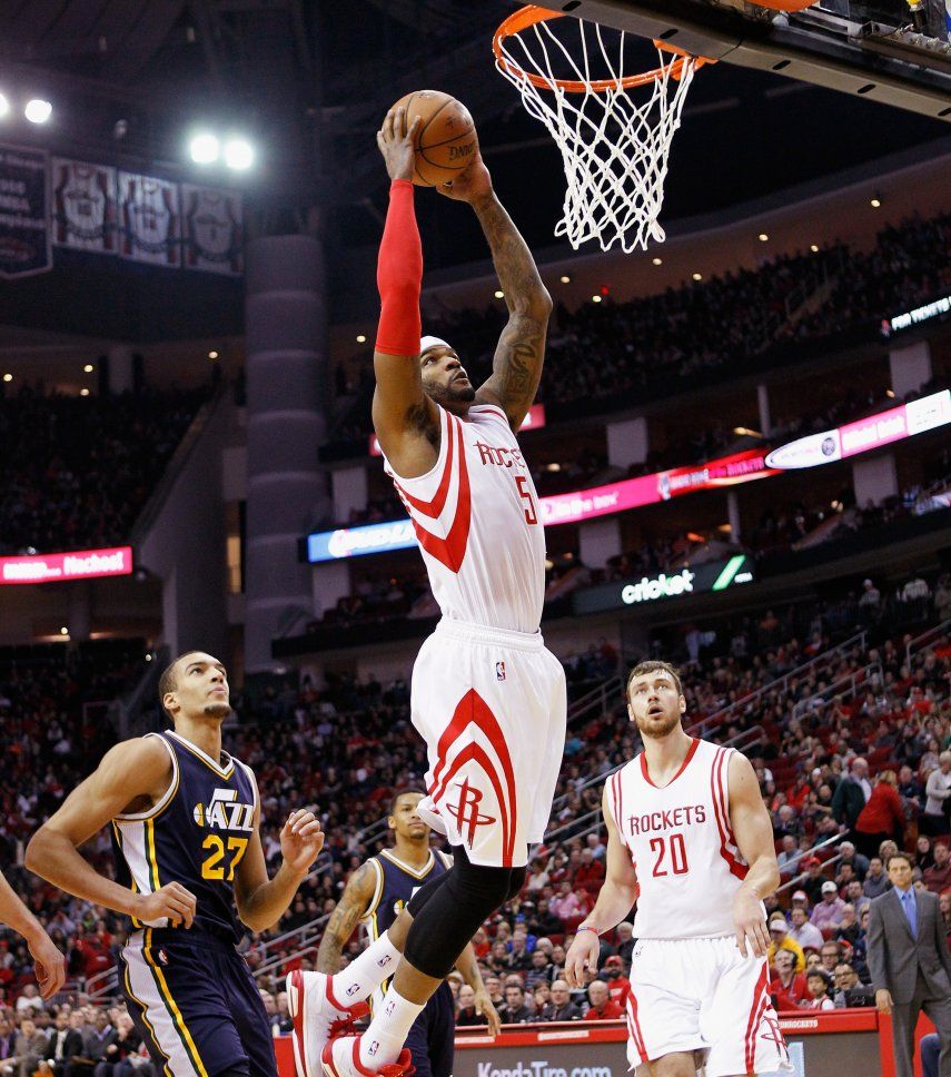 Rockets encadenan 3ra victoria gracias a Harden