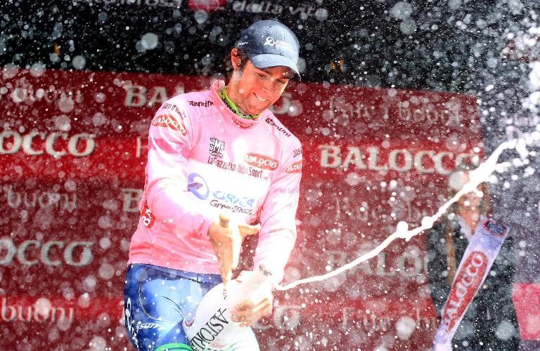 El francés Nacer Bouhanni gana al esprín la cuarta etapa del Giro