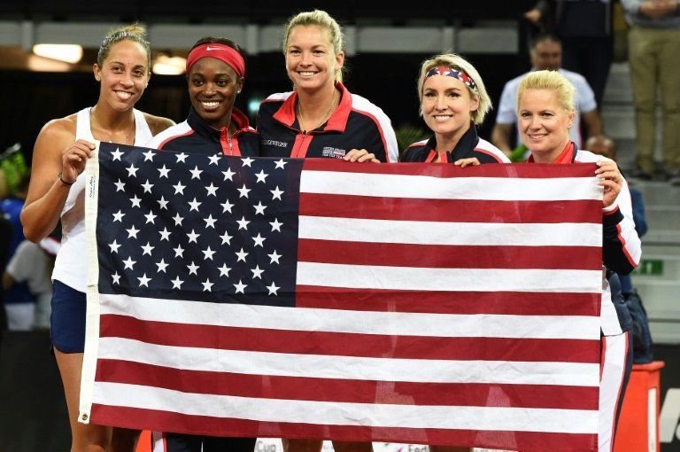 EEUU elimina a Francia y disputará la final de Fed Cup ante República Checa