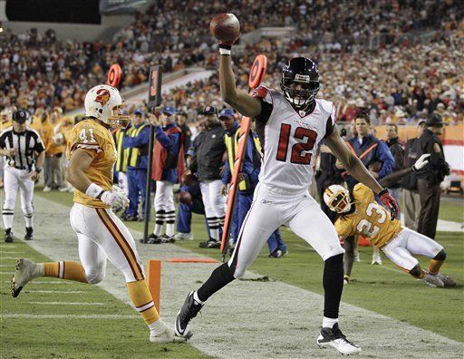 NFL: Falcons 28, Buccaneers 24; Weems anota con larga devolución