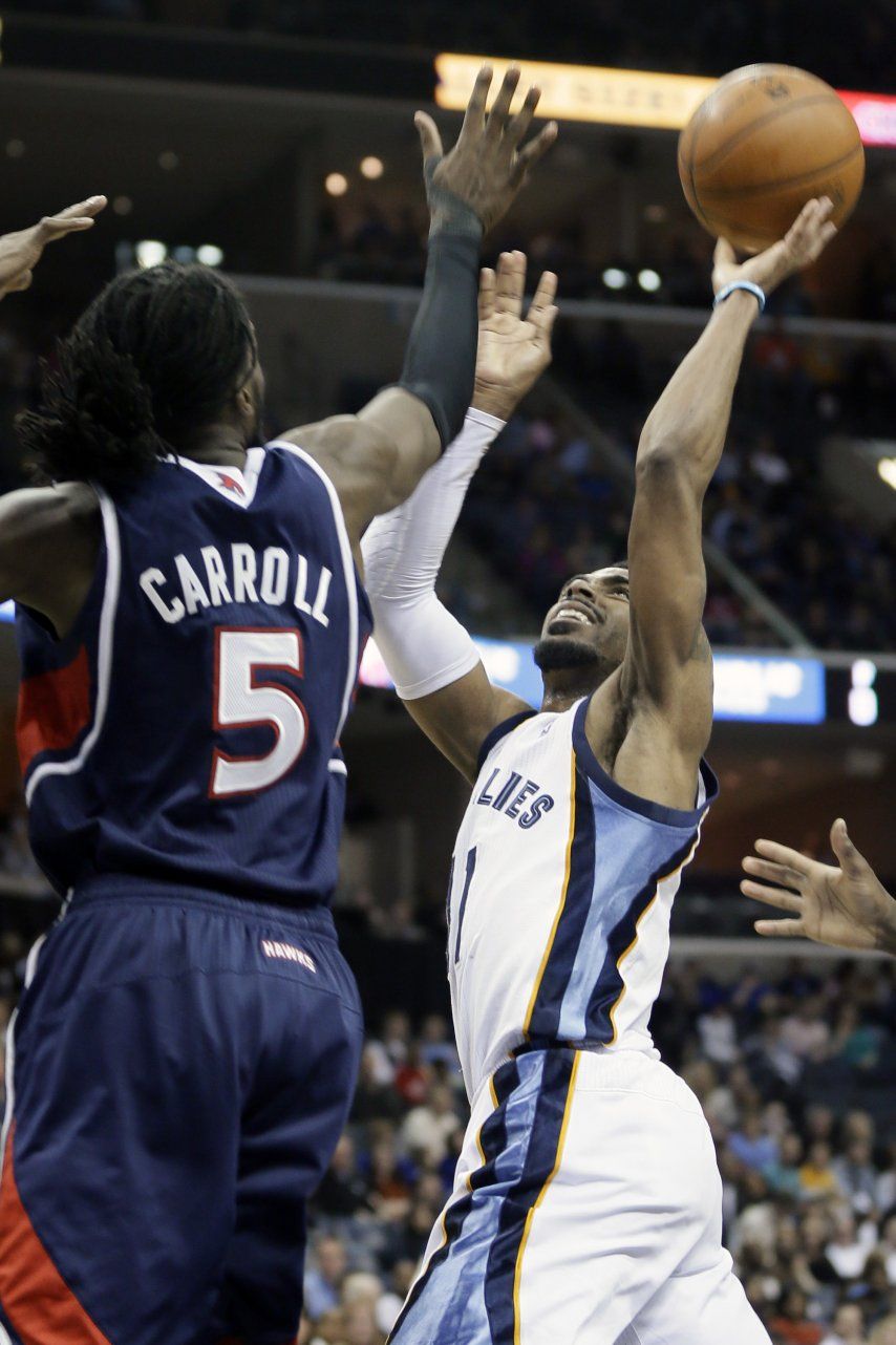 Conley y Randolph dan triunfo a Grizzlies