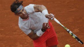 Nadal remonta y avanza en el Abierto de Francia