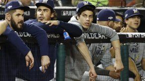 Yelich mira impotente cómo los Cerveceros quedan eliminados