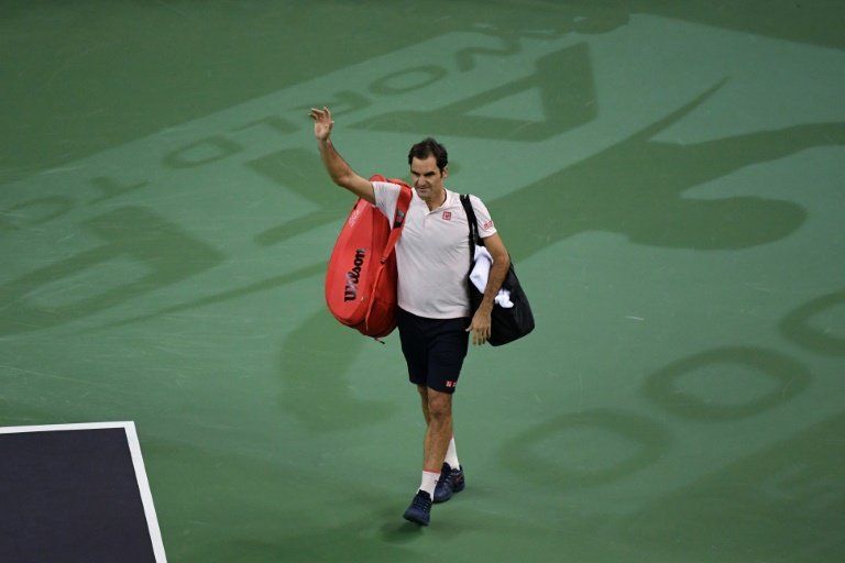 Federer pasa a cuartos en Basilea sin perder tiempo