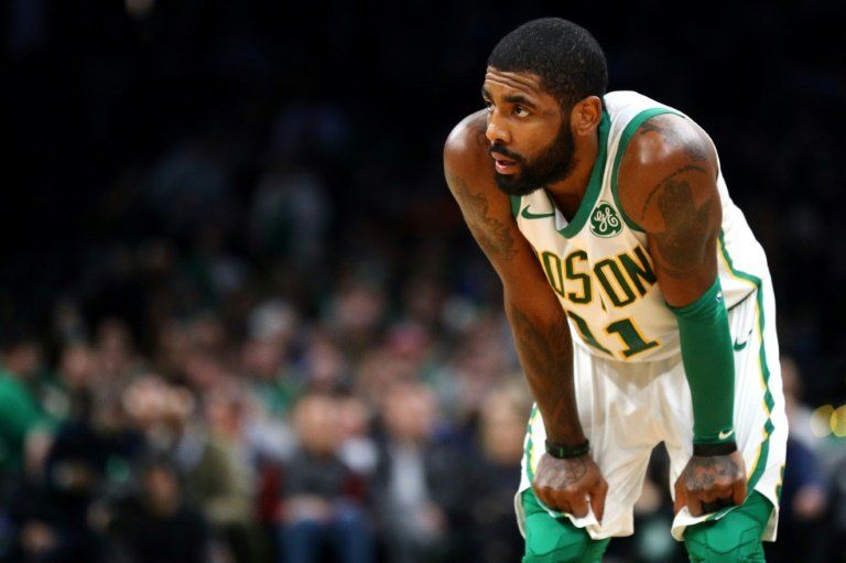 Kyrie Irving guía a los Celtics en triunfo sobre los Knicks