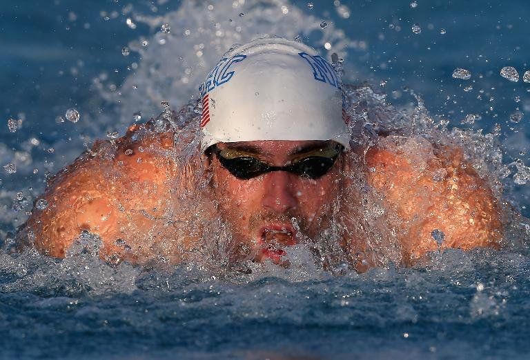 Phelps sigue empeñado en su regreso y nada los 50 m mariposa