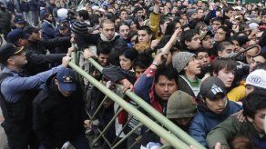 Mundial: Hinchas arrasan con boletos Argentina-Brasil