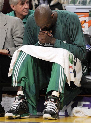 Los Celtics se quedan sin energí­a justo antes del final