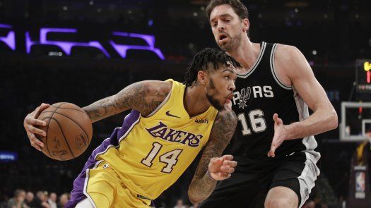 Ingram comanda tercer triunfo en fila de Lakers
