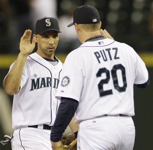 MLB: Marineros 8, Mellizos 7; Ibáñez incontenible