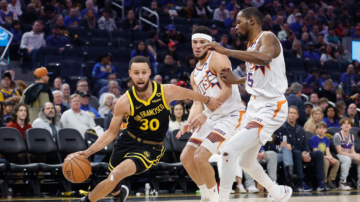 NBA Stephen Curry lidera triunfo ante Suns de Kevin Durant