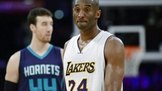 Kobe Bryant revive su leyenda en la victoria de los Lakers