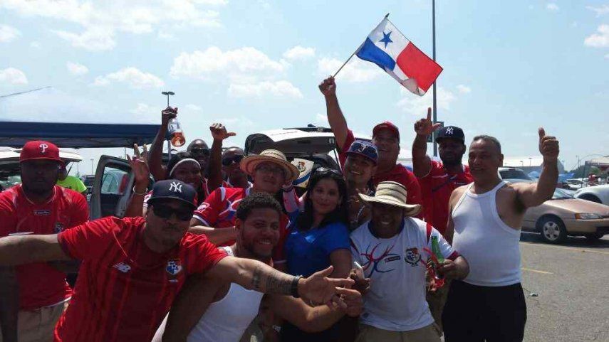 Fanáticos disfrutan del partido Panamá vs Trinidad & Tobago
