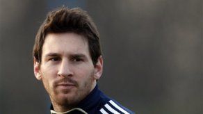 América: Kempes le da poca vida a México y Costa Rica