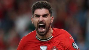 Ruben Neves le da triunfo a Portugal con un emotivo gol dedicado a Diogo Jota