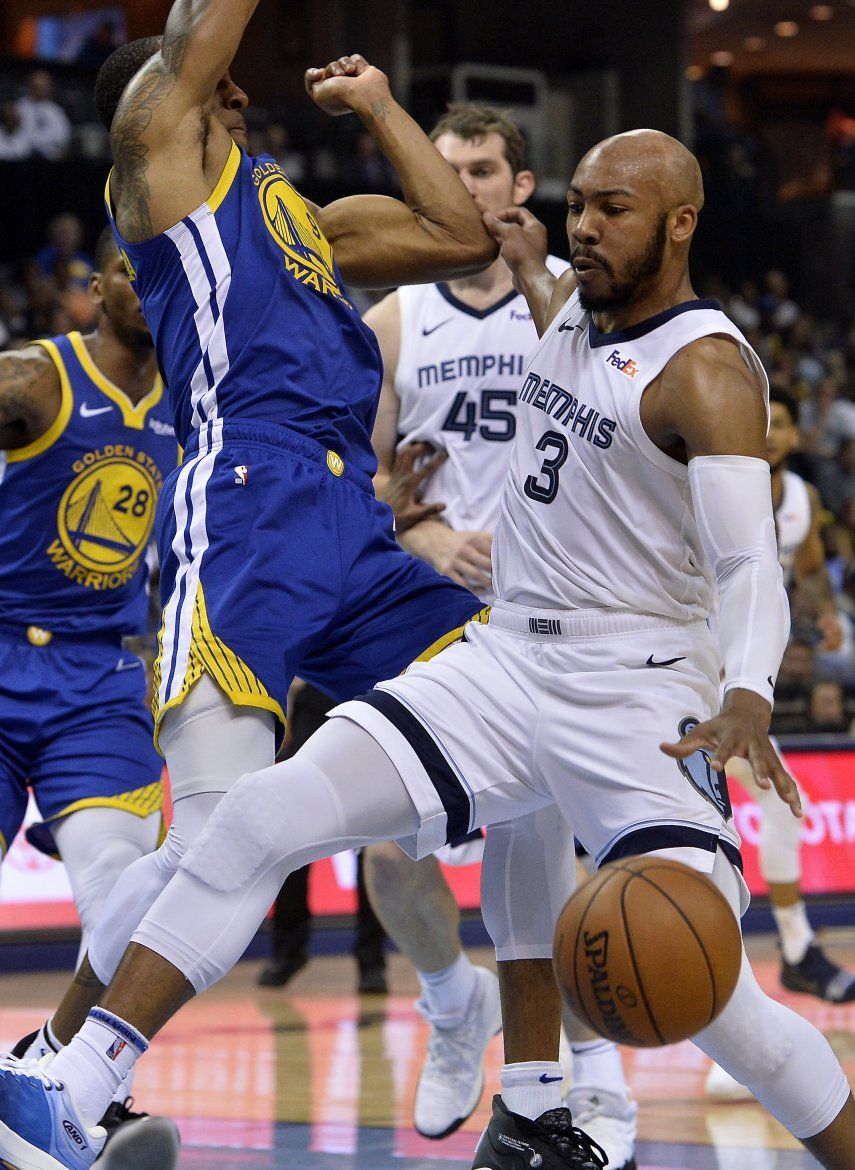 Carter y Grizzlies derrotan 132-117 a Warriors