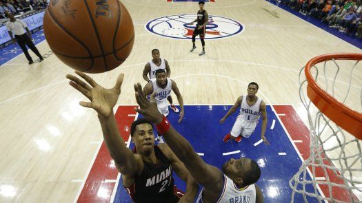 Whiteside y Wade comandan victoria del Heat ante 76ers