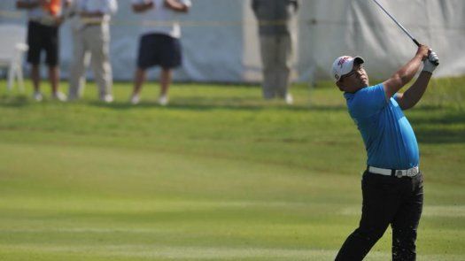 Pittayarat mantiene liderato en Singapur, Aguilar segundo