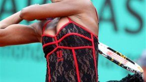 Traje de Venus Williams es la comidilla en Abierto de Francia