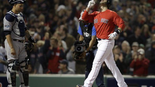 Medias Rojas pegan primero y derrotan 5-4 a Yankees