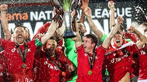 Wrexham, equipo del actor Ryan Reynolds ascienden a 4ta división en Inglaterra