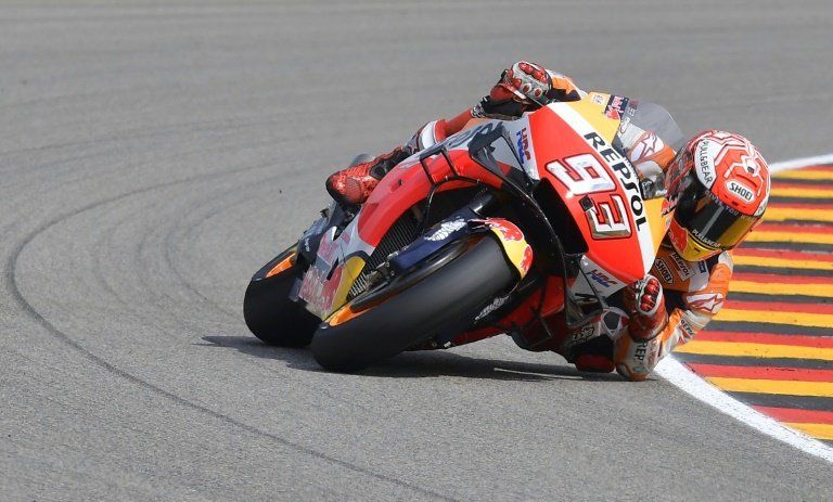 Márquez refuerza su estatus de favorito con la pole en Alemania
