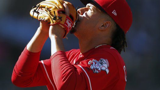 Cachorros cae 2-1 ante Rojos pero mantiene su ventaja