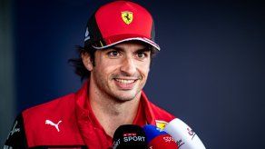 Carlos Sainz domina los primeros libres en Gran Bretaña.