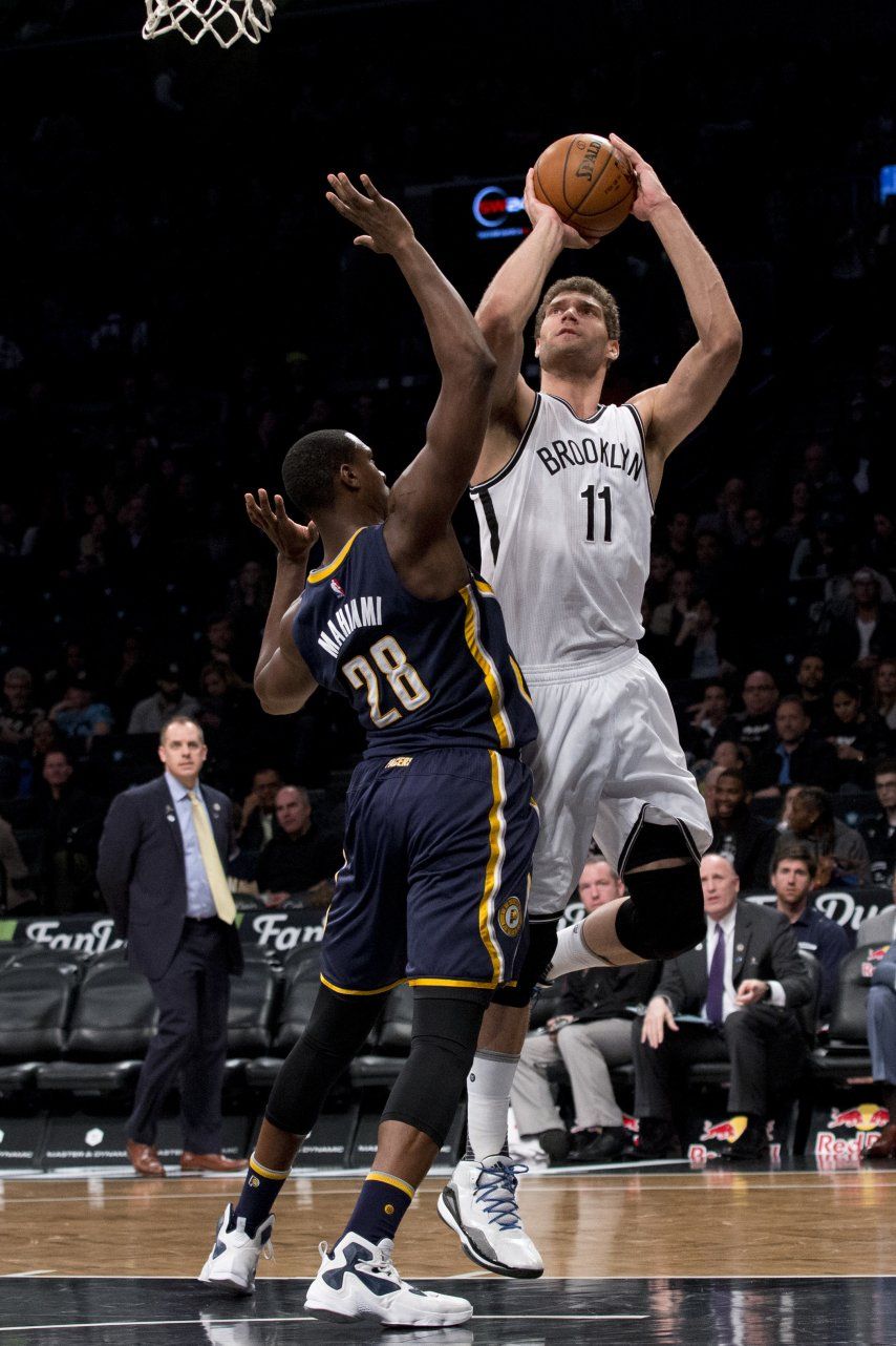 López anota 23 y Nets derrotan a Pacers