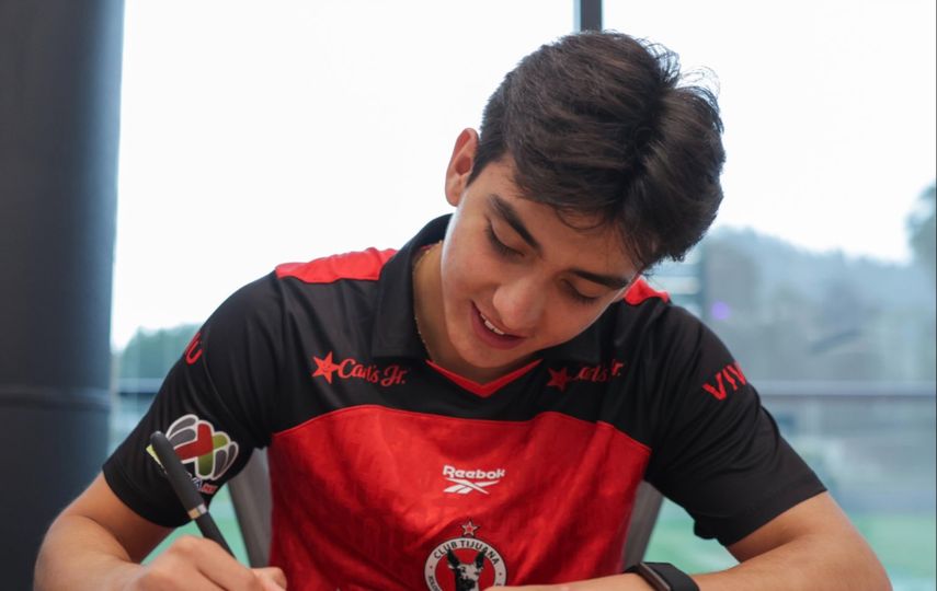 La joya Gilberto Mora extiende su contrato con Xolos previo al Mundial 2026