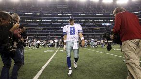 NFL: Romo se entrena con protección en la mano