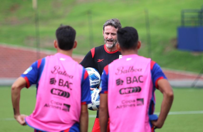 Entrenamientos con jugadores de LPF
