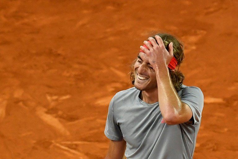 Tsitsipas gana a Nadal y se mete en la final del torneo de Madrid