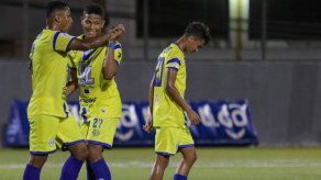 CD Universitario vence 0-1 al San Francisco en el debut de Román Torres con la U