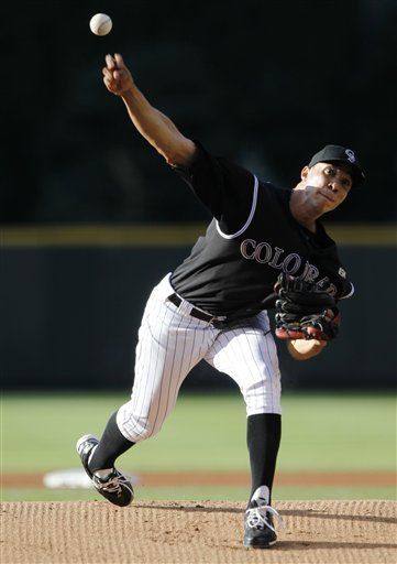 Ubaldo Jiménez tiene una mala noche pero los Rockies ganan