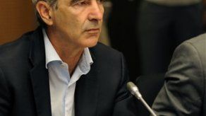 Domenech seguirá como técnico de Francia