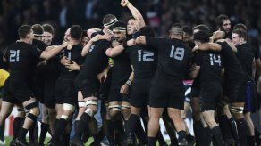 Los All Blacks dieron una alegría a Lomu antes de su muerte