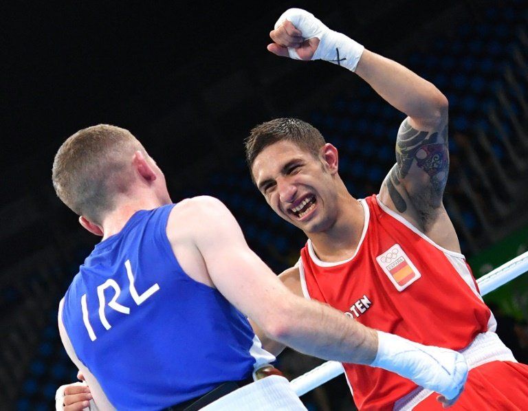 El español Carmona sorprende a un favorito y avanza a cuartos del boxeo de Rio-2016