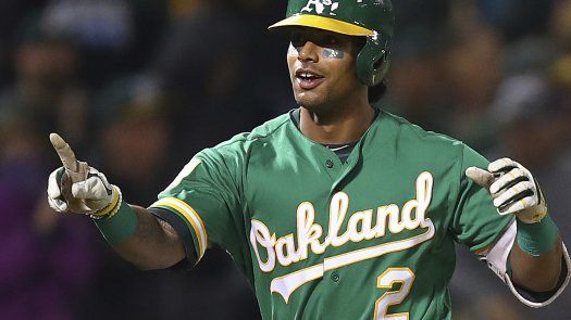 Davis conecta dos jonrones y Atléticos vencen 7-6 a Mellizos