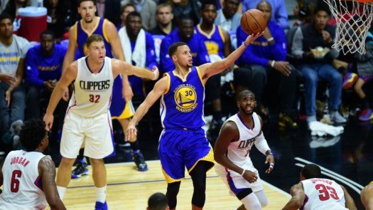 Stephen Curry sigue como líder anotador en la NBA