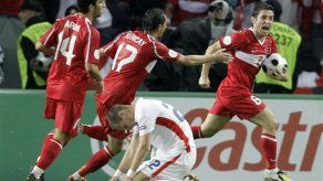 Euro: Cuidado con Turquí­a; Suiza se despide con triunfo histórico