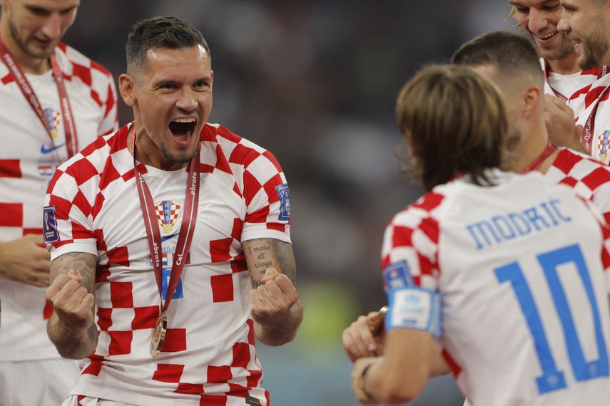 El defensor Dejan Lovren se retira de la selección croata