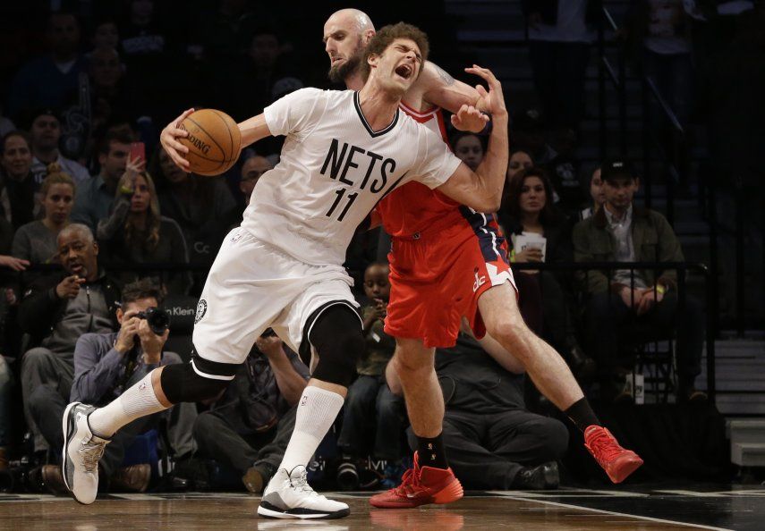 López carga con la ofensiva en triunfo de Nets