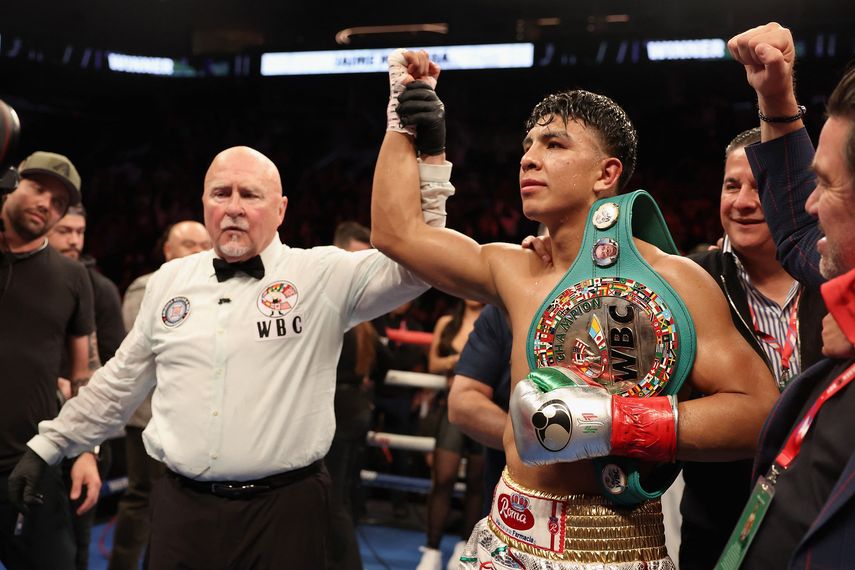 Jaime Munguía y su primera reacción luego de hacerse oficial combate con Canelo